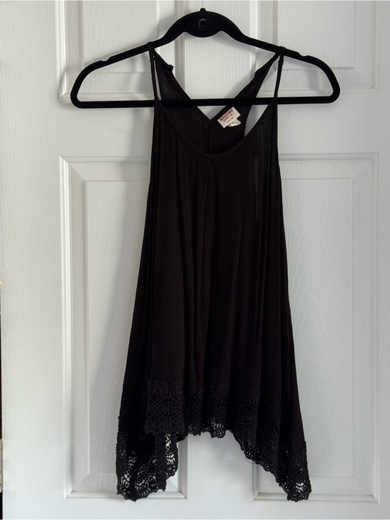 Mossimo Supply Co. Tops - Mossimo Supply Co. Black Lace-Hem Swing Cami
